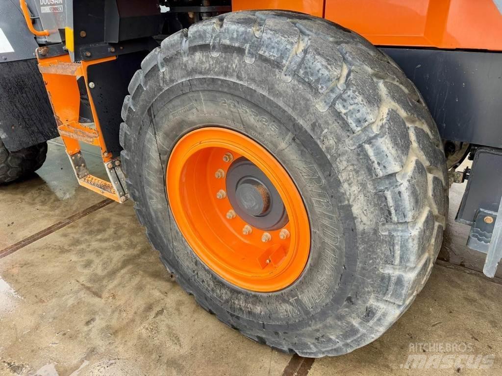Doosan DL250-7 Gumikerekes homlokrakodók