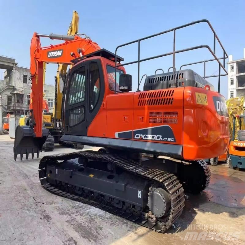 Doosan DX 300 LC-9C Lánctalpas kotrók