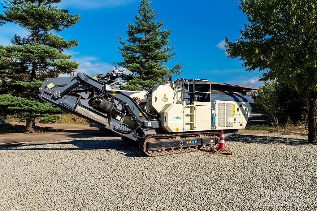 Metso J90 Mobil törőgépek
