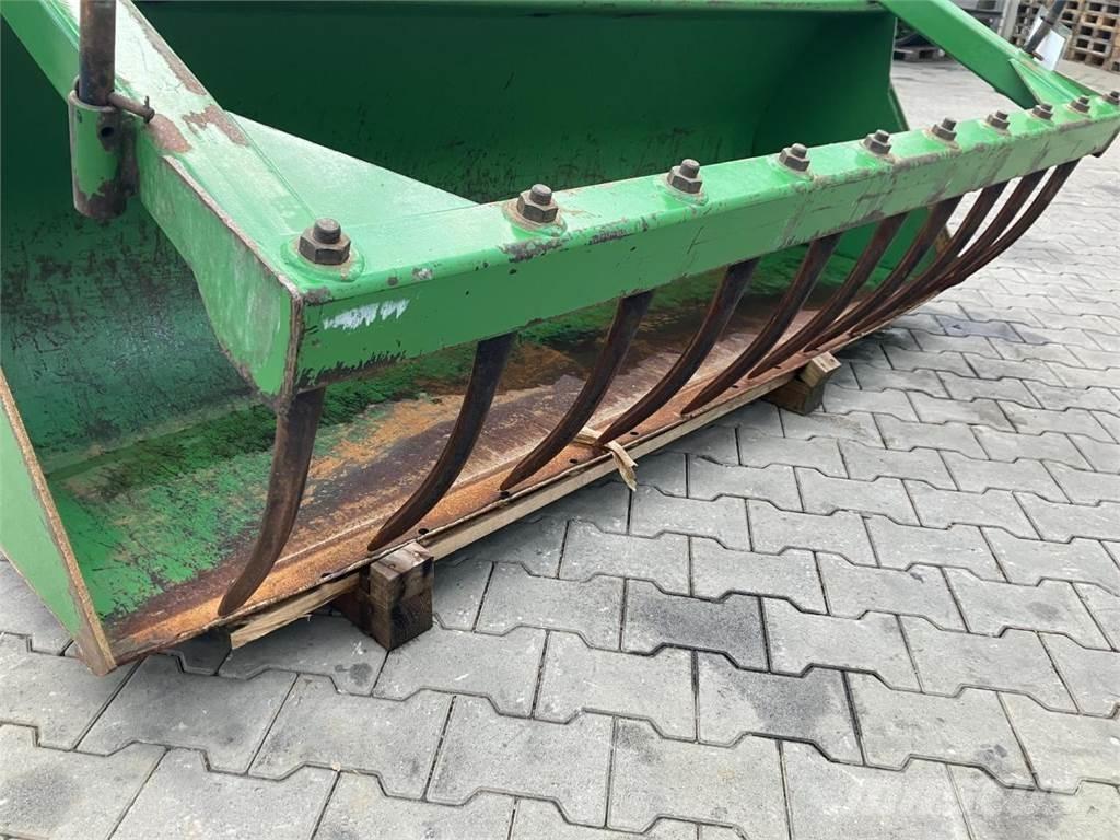 John Deere 2,20 m Homlokrakodó tartozékok