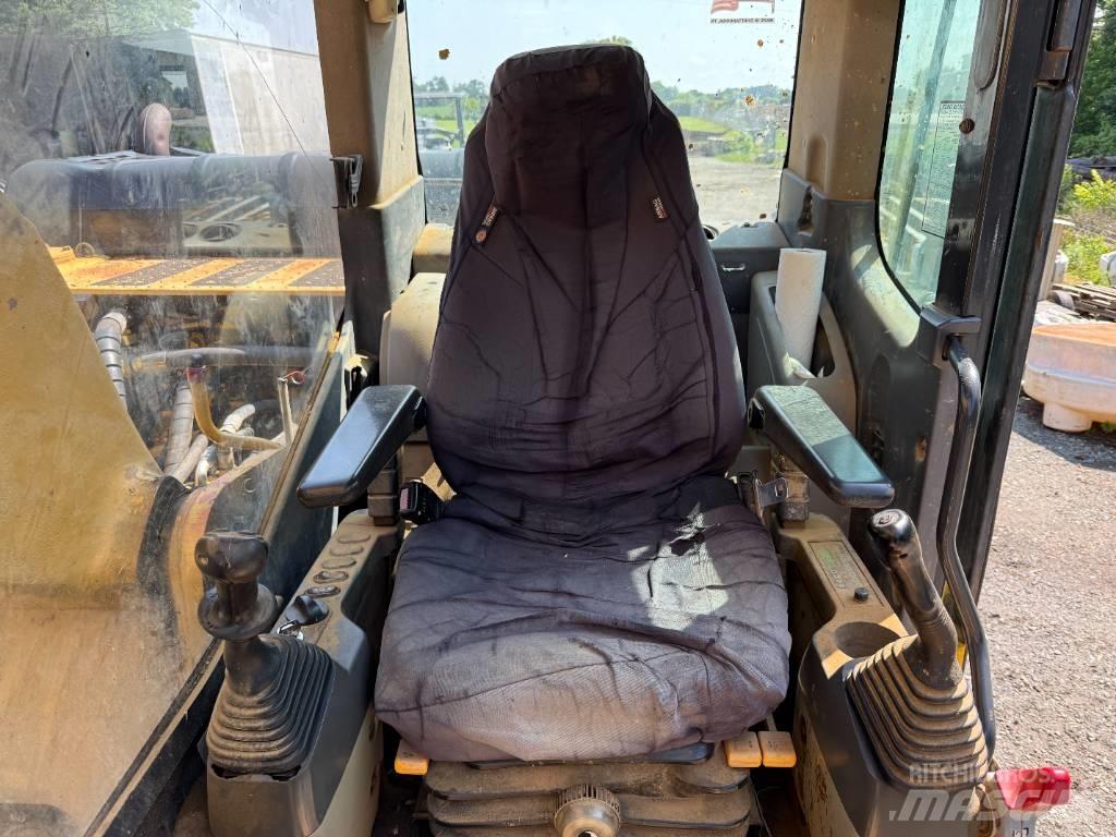 Komatsu PC 200 LC-8 Lánctalpas kotrók