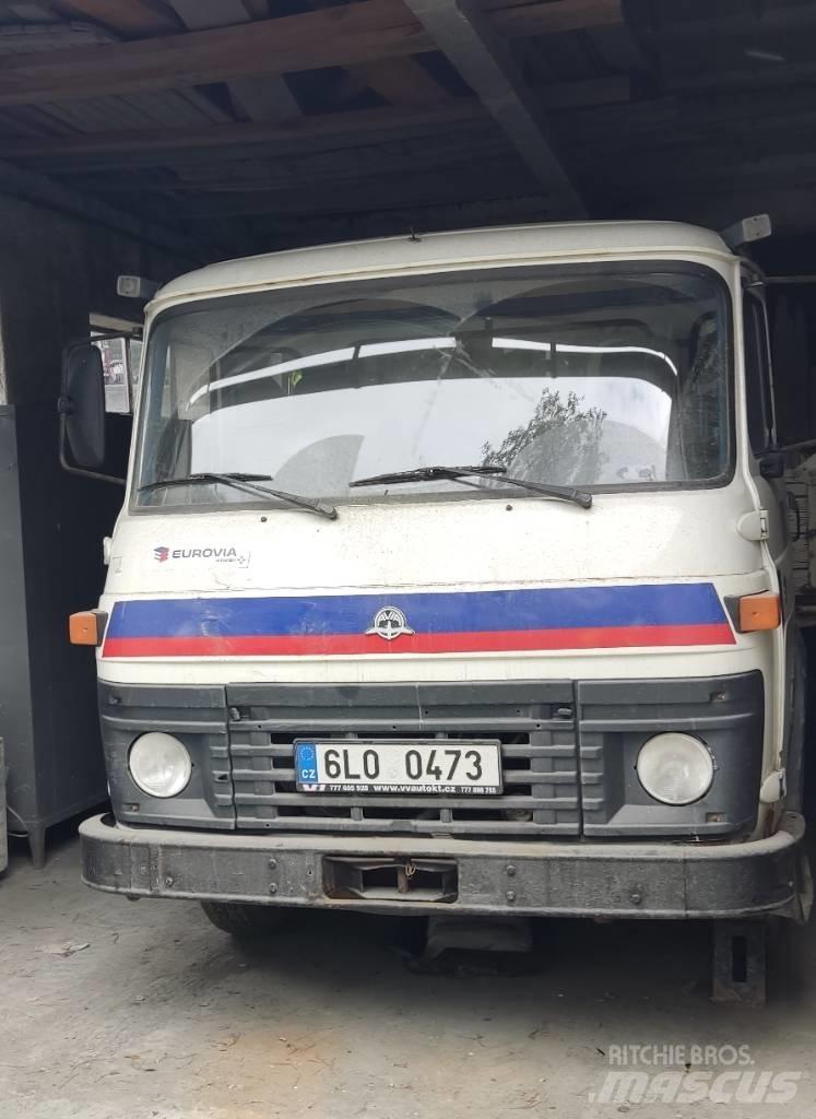 Avia 30N Platós / Ponyvás teherautók