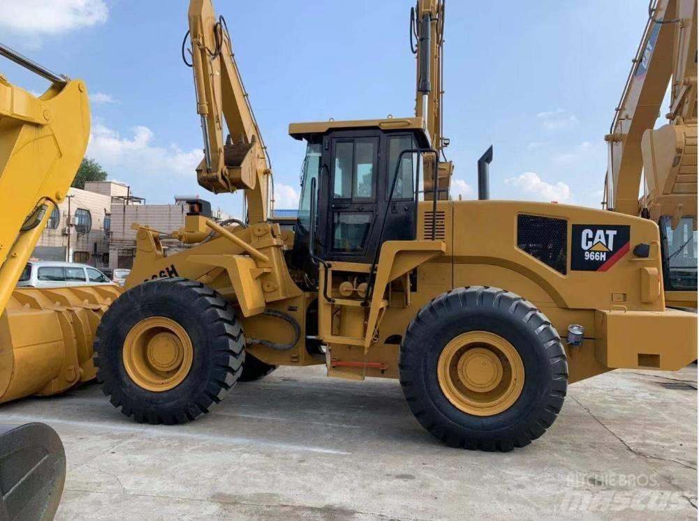 CAT 966H Gumikerekes homlokrakodók