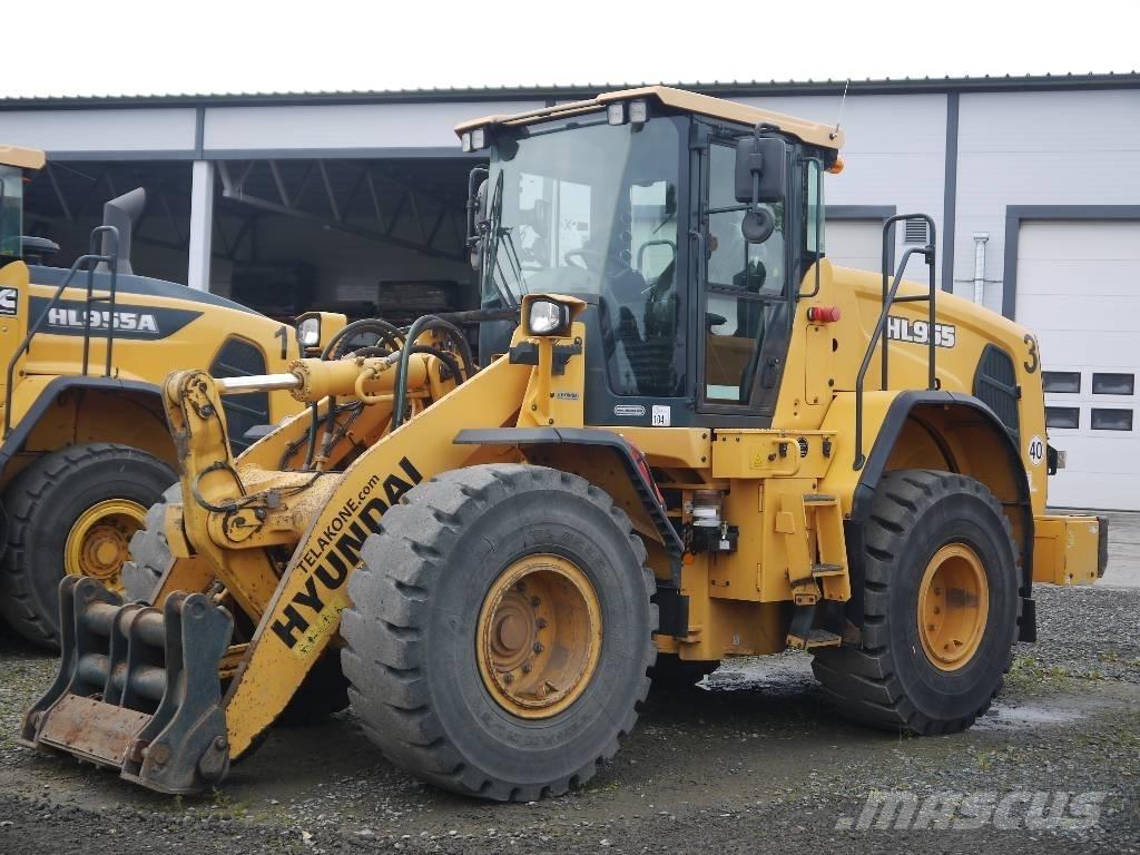 Hyundai HL955 Gumikerekes homlokrakodók