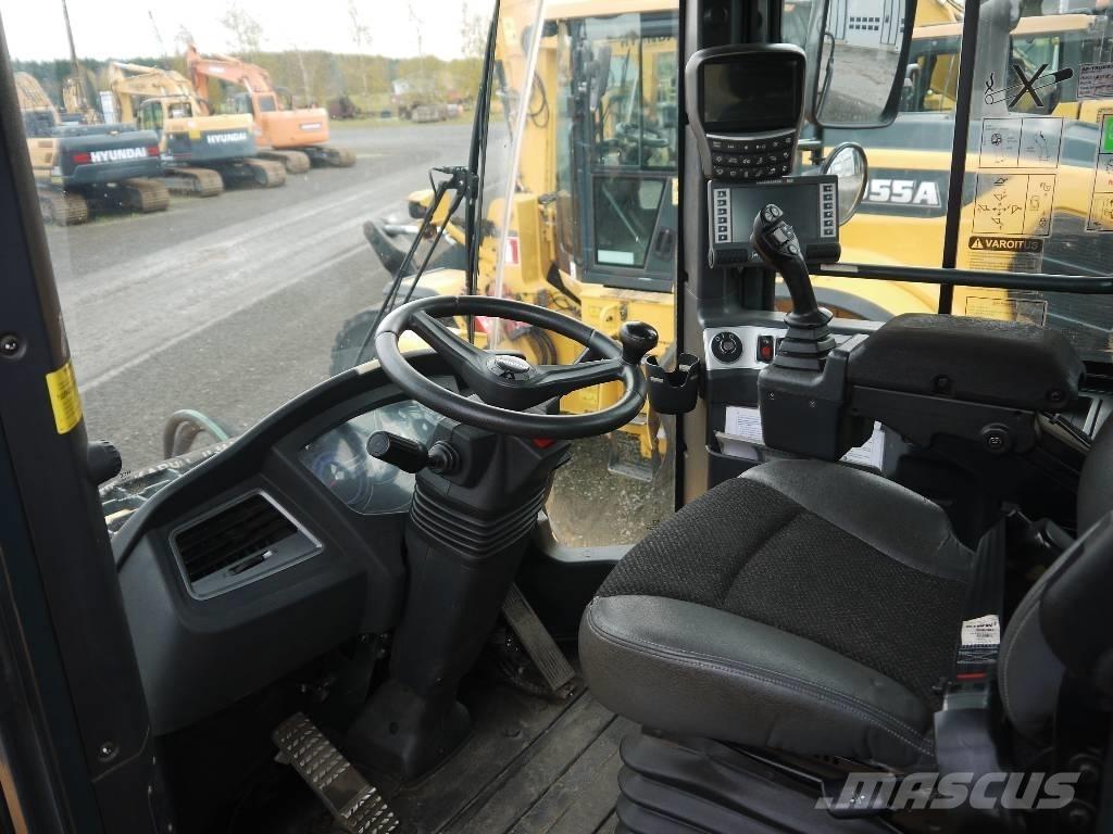 Hyundai HL955 Gumikerekes homlokrakodók