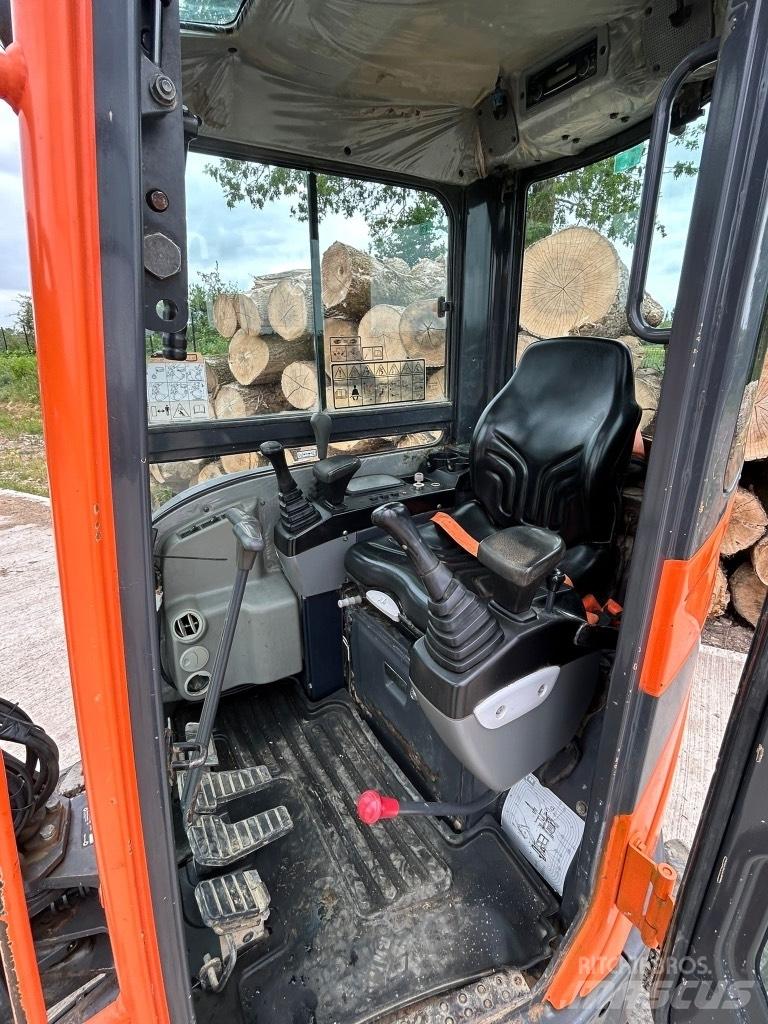 Doosan DX 27 Z Mini kotrók < 7t