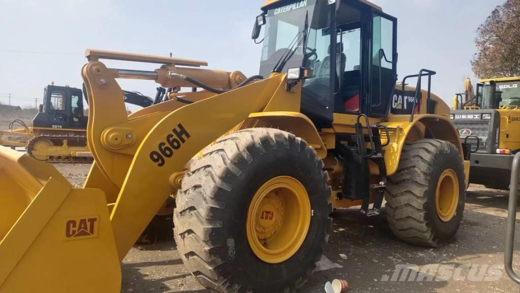 CAT 966 H Gumikerekes homlokrakodók