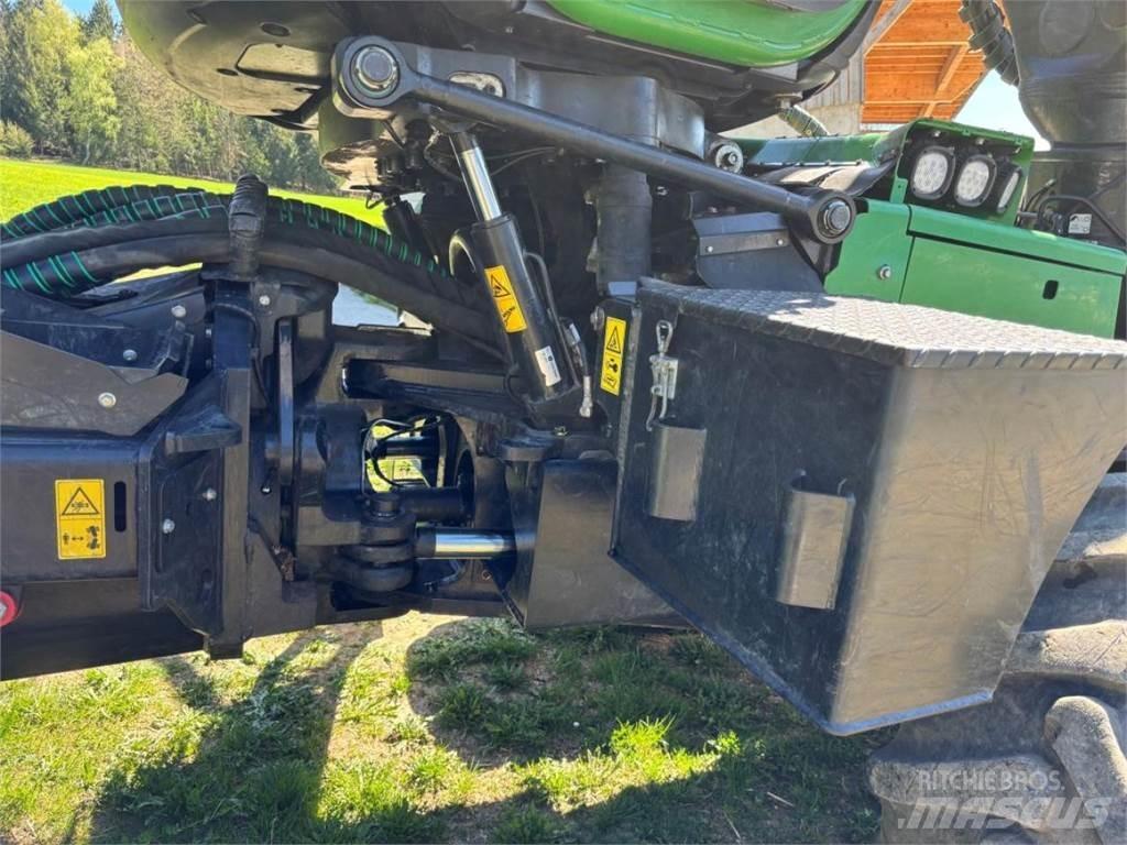 John Deere 1270 G Betakarítók