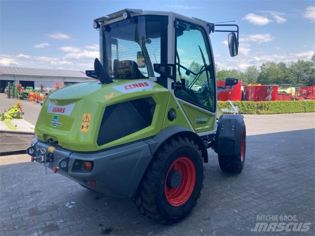 CLAAS Torion 530 Gumikerekes homlokrakodók