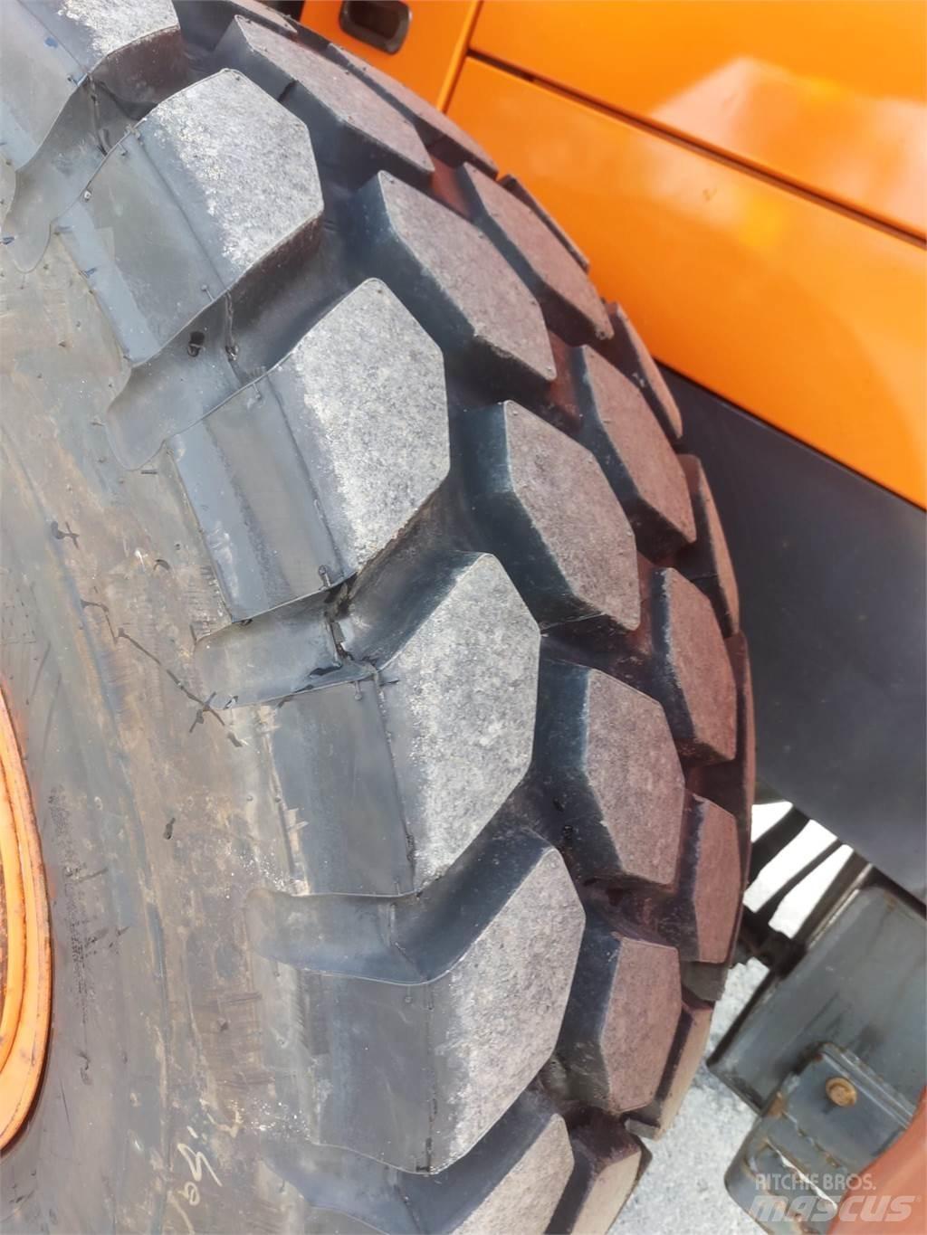 Doosan DL220-5 Gumikerekes homlokrakodók