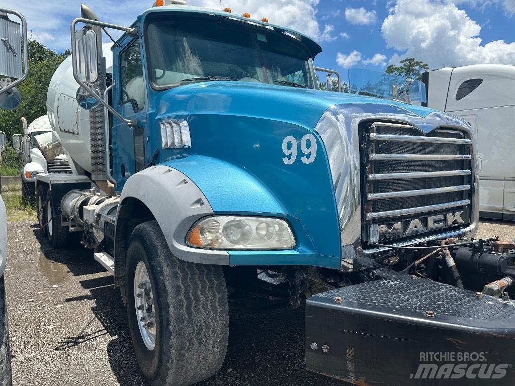 Mack GU 800 Egyéb
