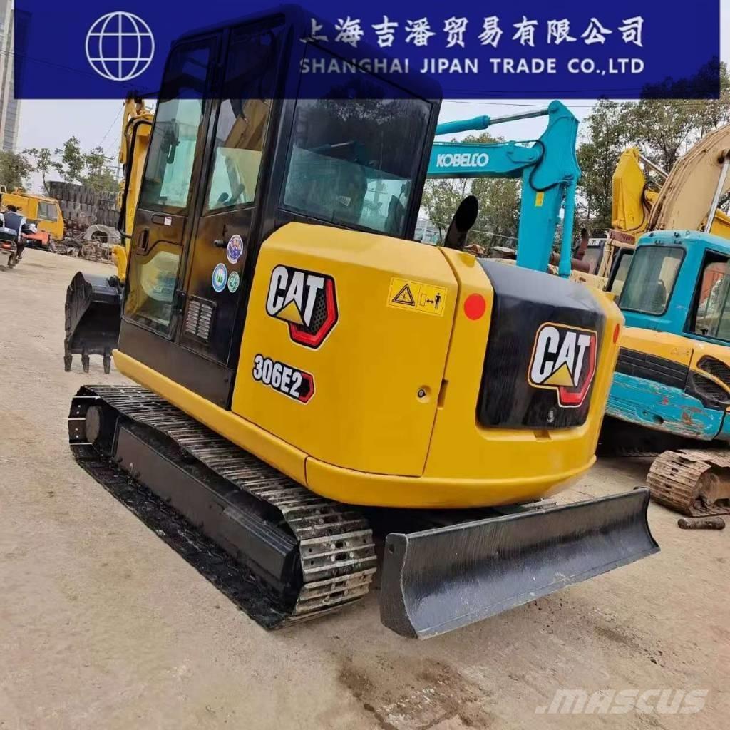 CAT 306 Mini kotrók < 7t