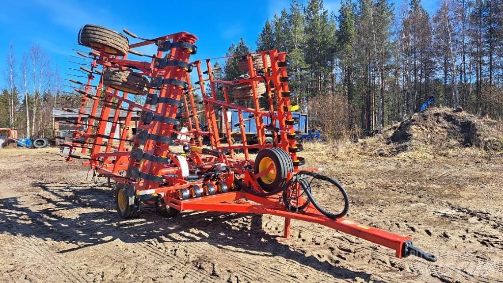 Väderstad Ferox 700 Borona