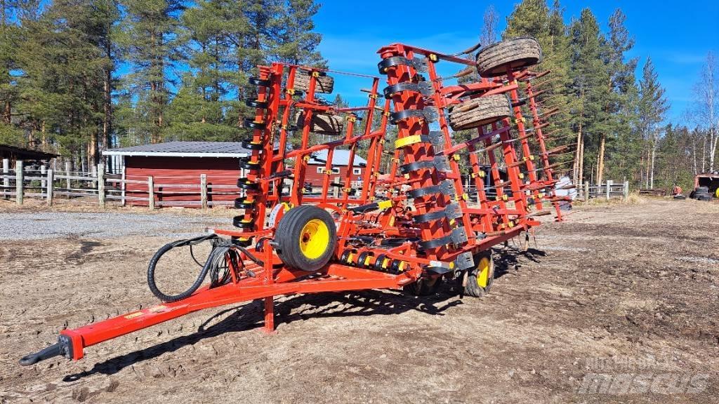 Väderstad Ferox 700 Borona