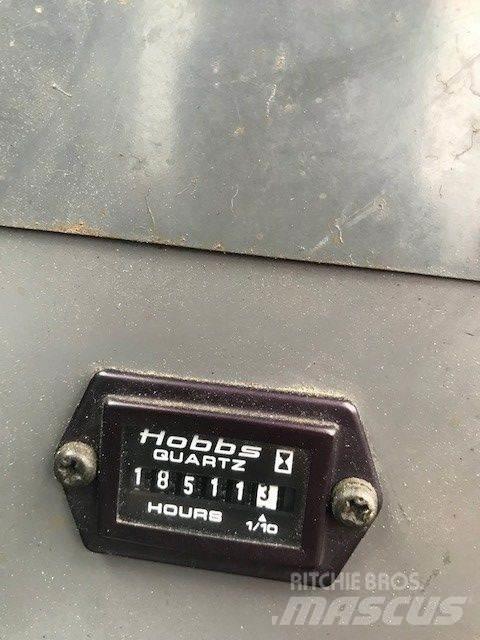Kobelco CKE 800 Lánctalpas daruk