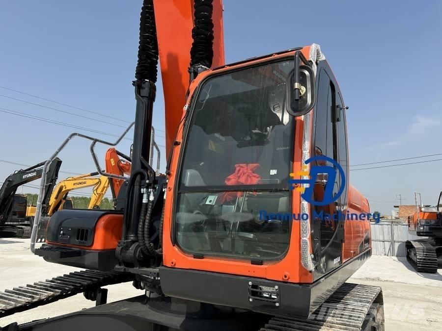 Doosan DX 340 Lánctalpas kotrók