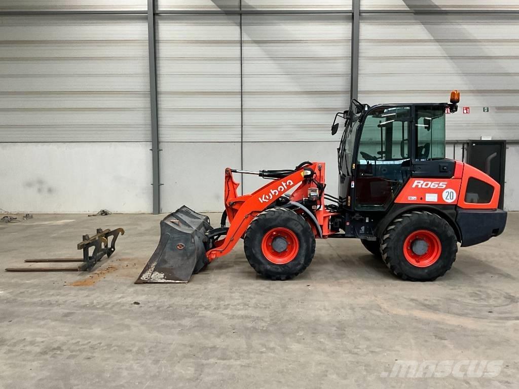 Kubota R 065 Gumikerekes homlokrakodók