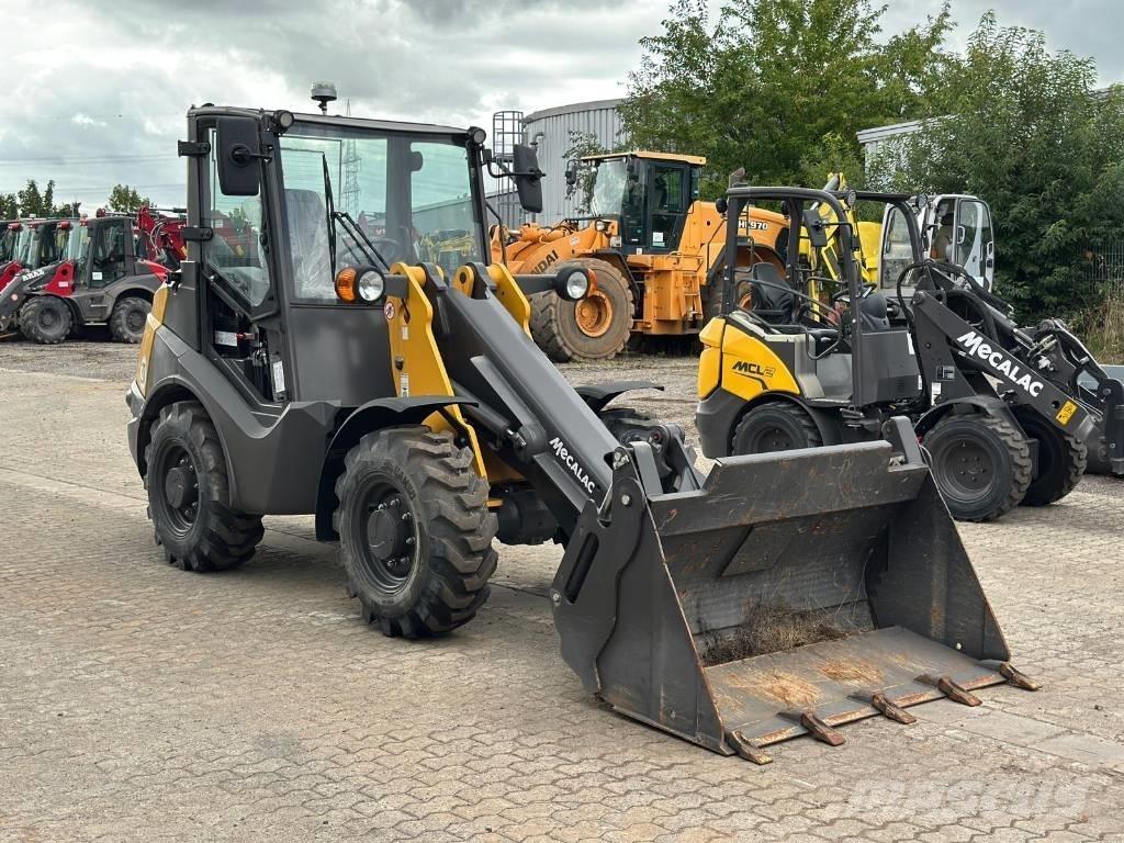 Mecalac AX 700 Gumikerekes homlokrakodók