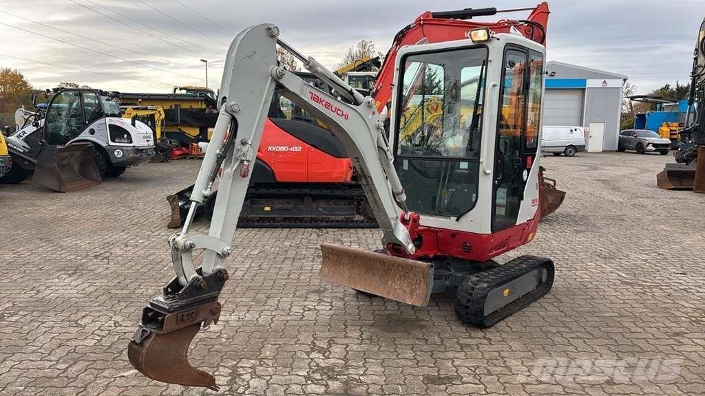 Takeuchi TB216 Mini kotrók < 7t