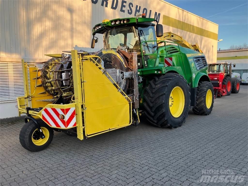 John Deere 9900i Szecskázók