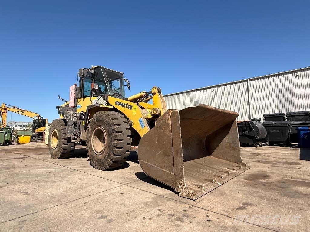 Komatsu WA 320-6 Gumikerekes homlokrakodók