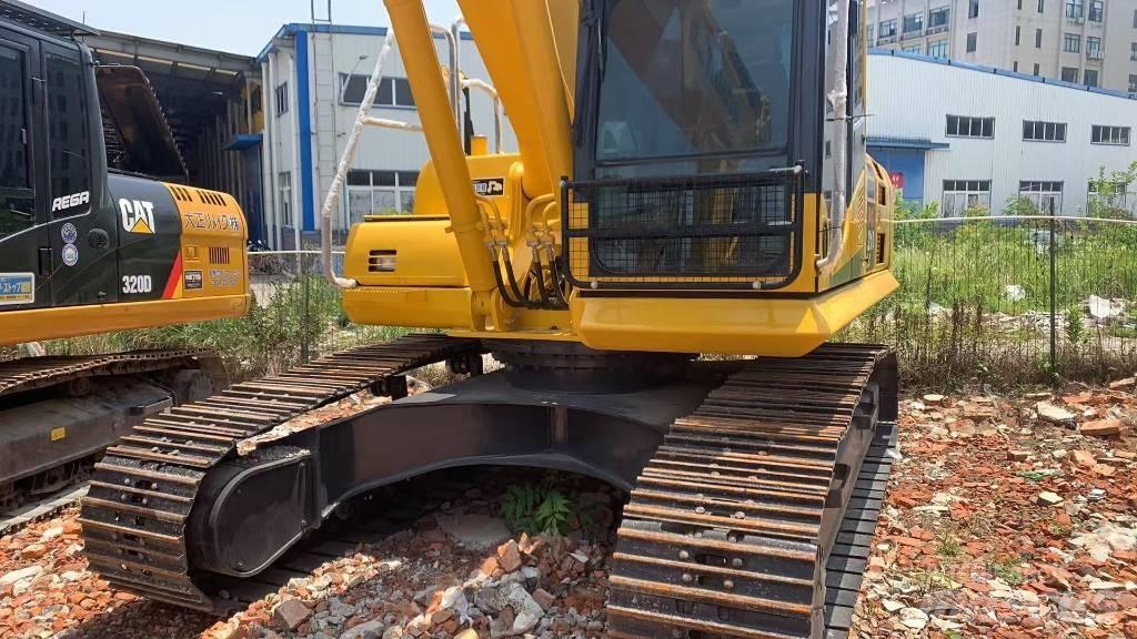 Komatsu PC 210 Lánctalpas kotrók