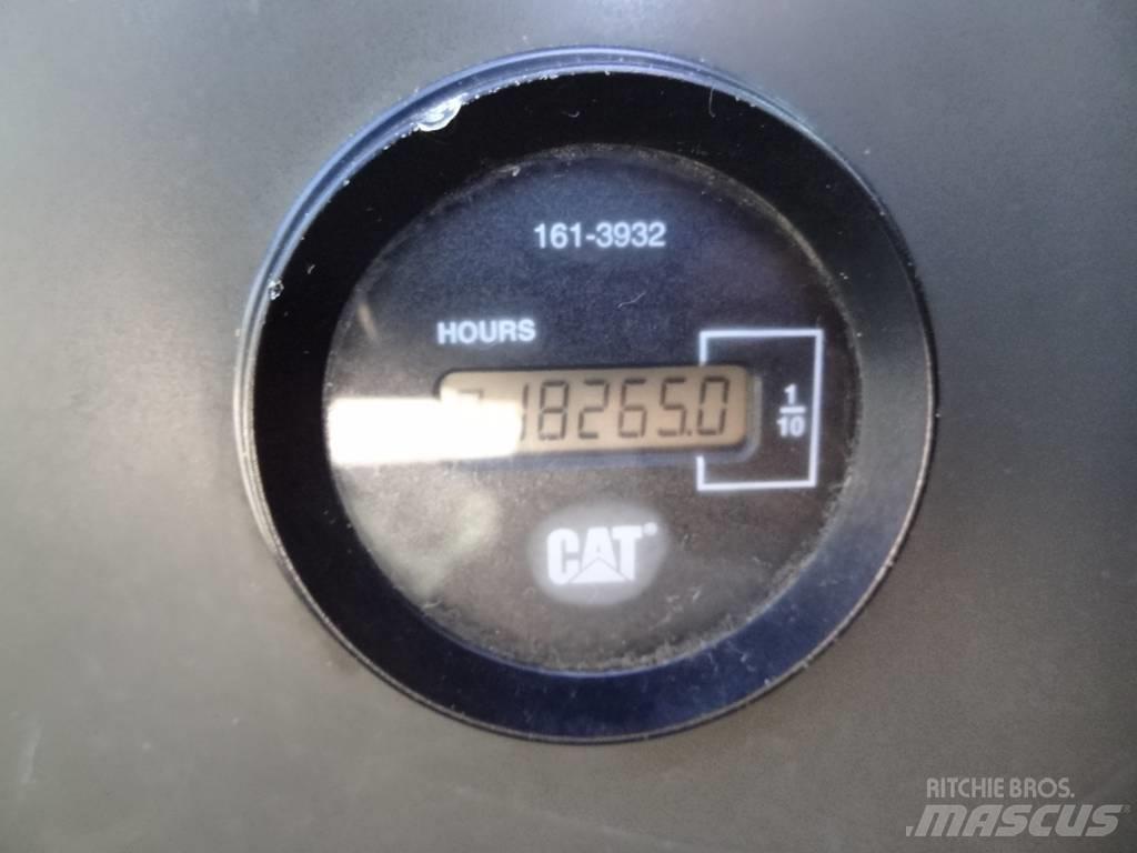 CAT 324 D L Lánctalpas kotrók