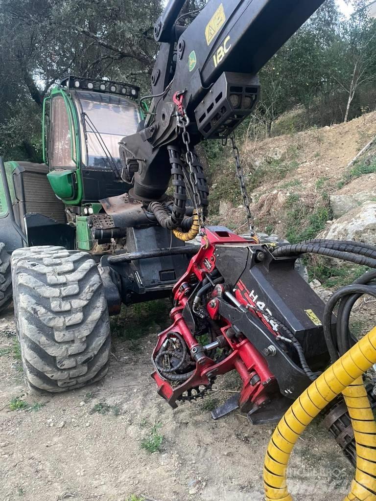 John Deere 1270 G Betakarítók
