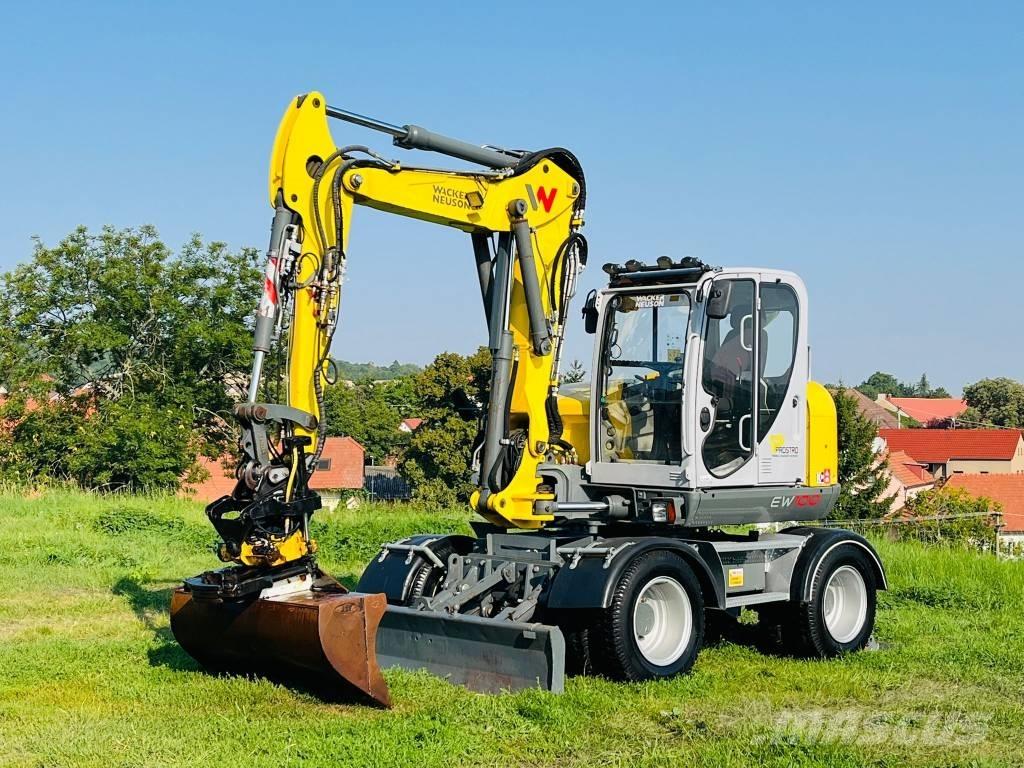 Wacker Neuson EW 100 Gumikerekes kotrók