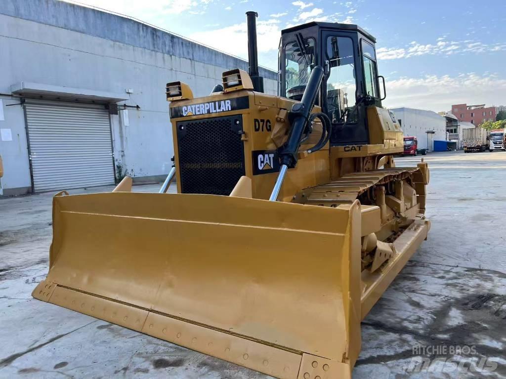 CAT D7G lánctalpas dózerek