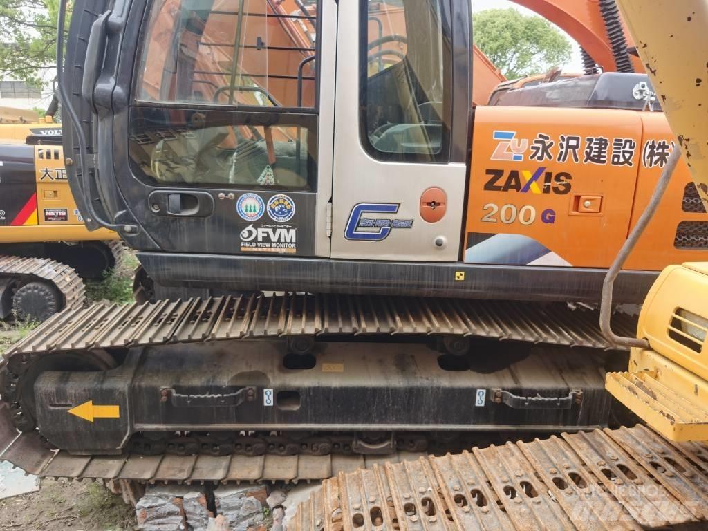 Hitachi ZX 200 Lánctalpas kotrók