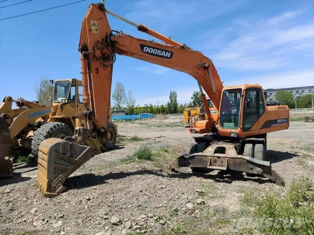 Doosan DH210W-7 Gumikerekes kotrók