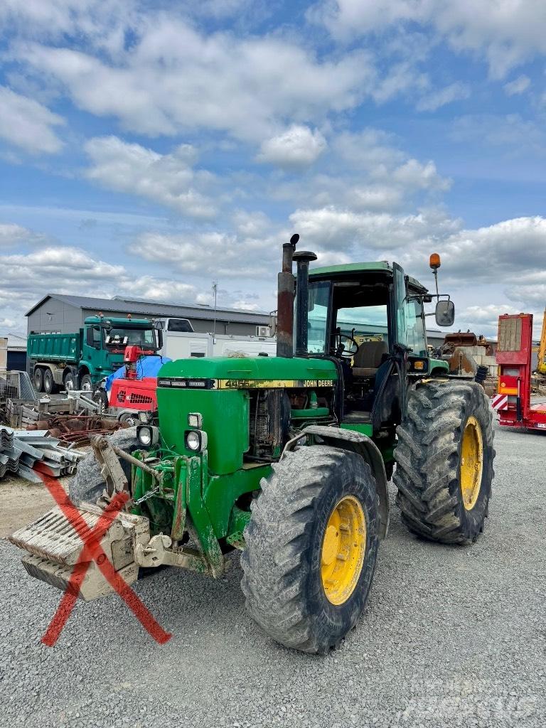 John Deere 4455 Traktorok