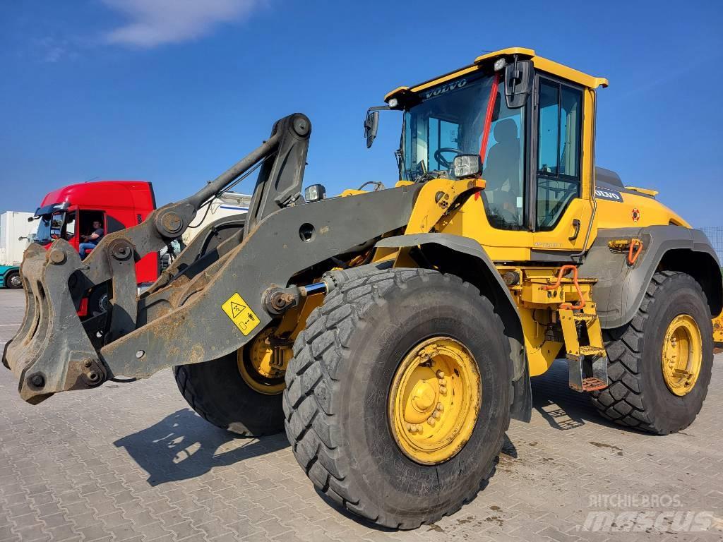 Volvo L 120 H Gumikerekes homlokrakodók