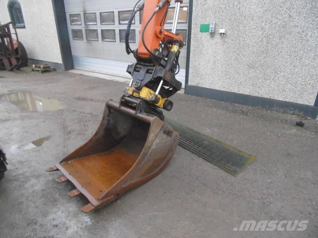 Hitachi 85 US Közepes (midi) kotrók 7 t - 12 t