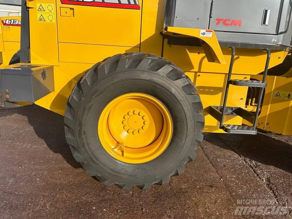 TCM Loading Shovel Gumikerekes homlokrakodók
