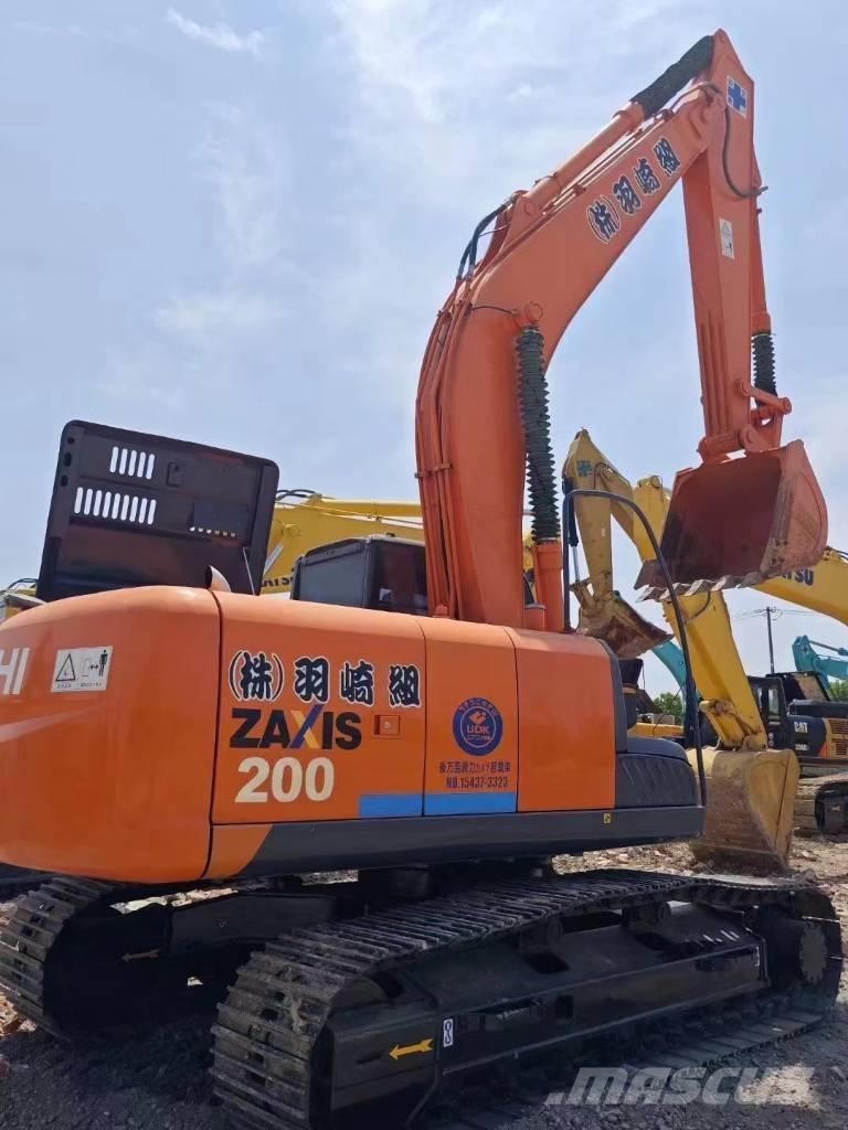 Hitachi ZX200 Lánctalpas kotrók