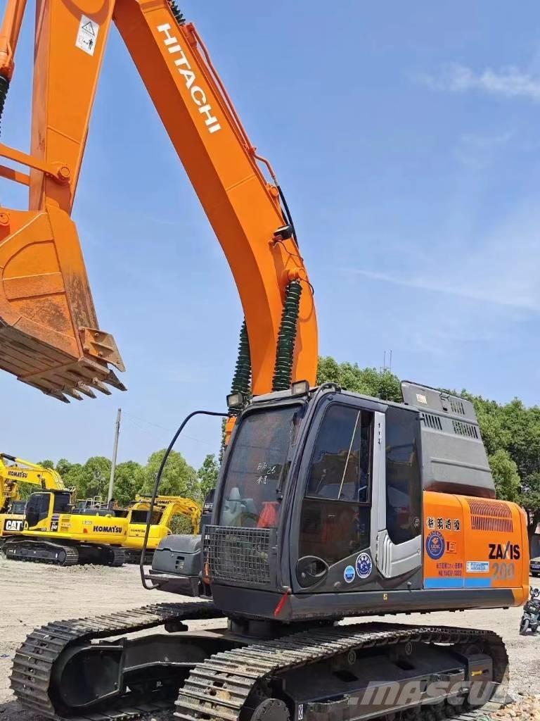 Hitachi ZX200 Lánctalpas kotrók