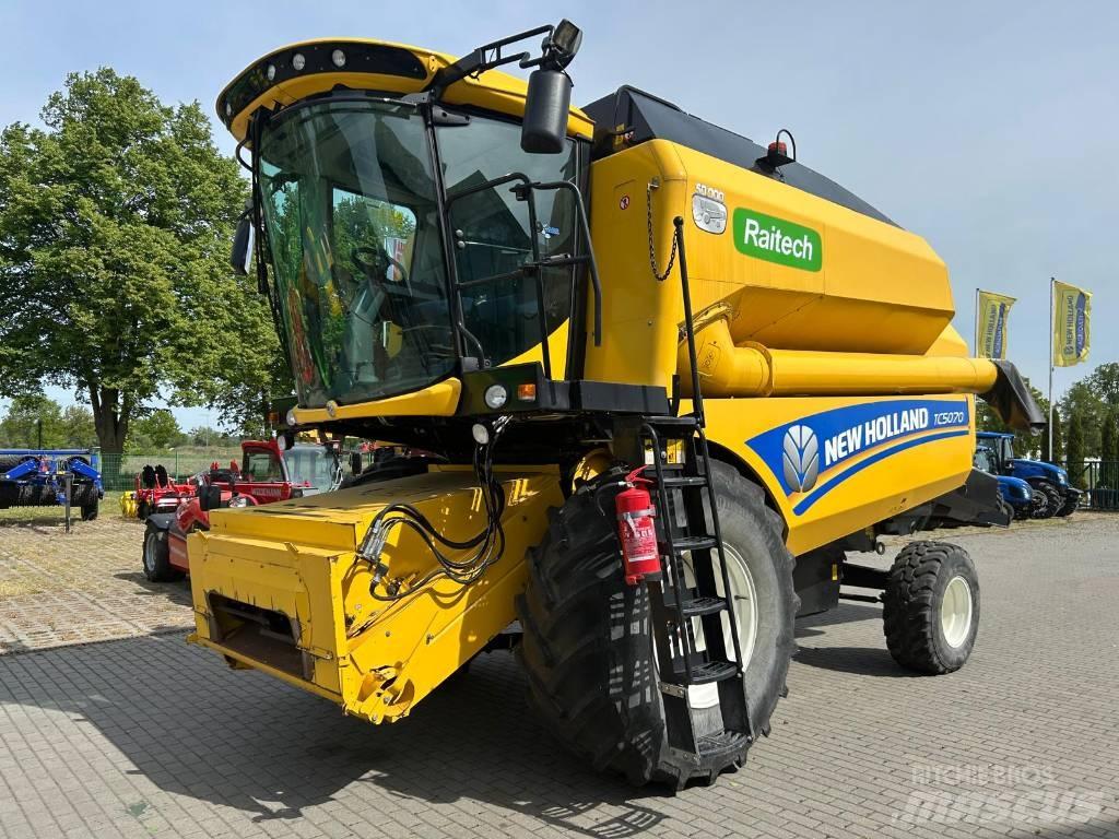 New Holland TC 5070 Kombájnok