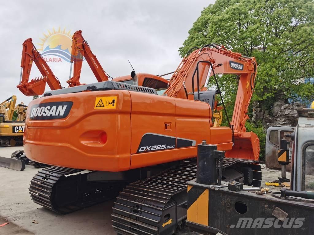 Doosan DX 225 LC Lánctalpas kotrók