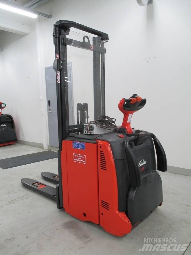 Linde L 12 AP Elektromos gyalogkíséretű targoncák