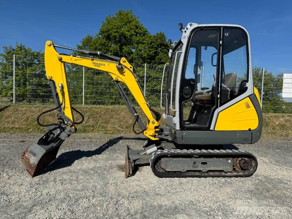Wacker Neuson ET18 Lánctalpas kotrók