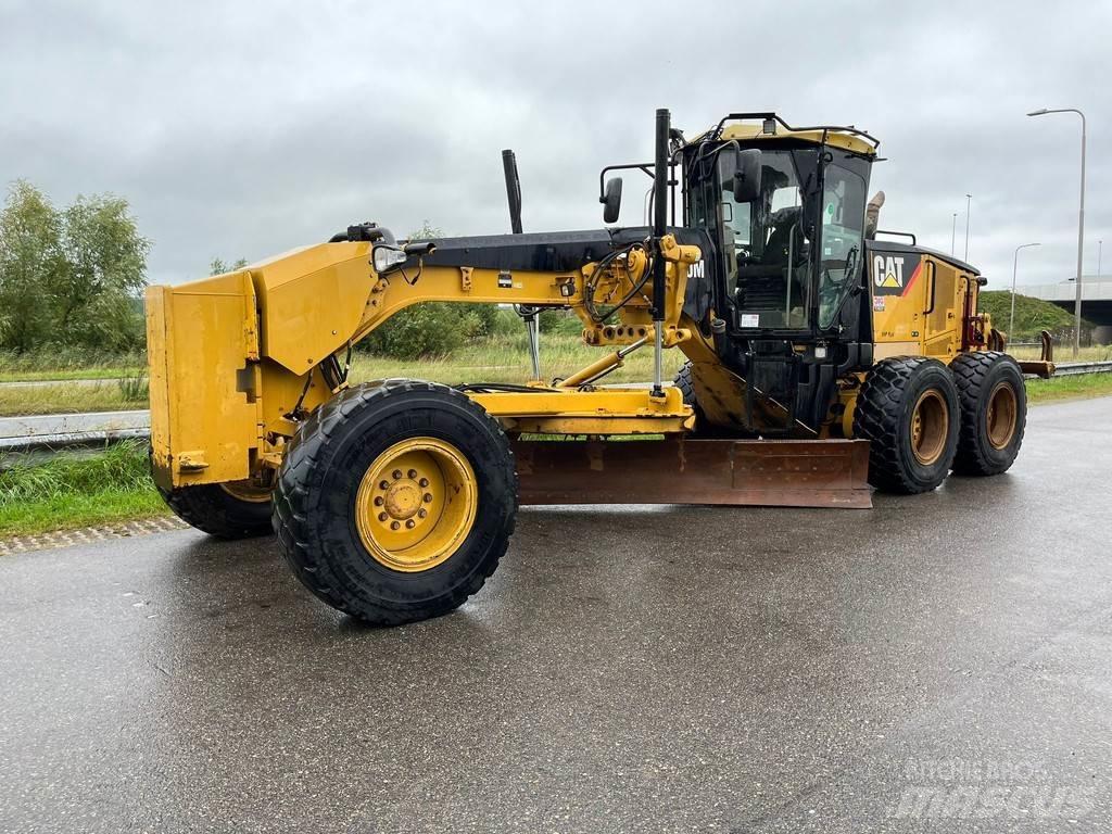 CAT 140M Gréderek