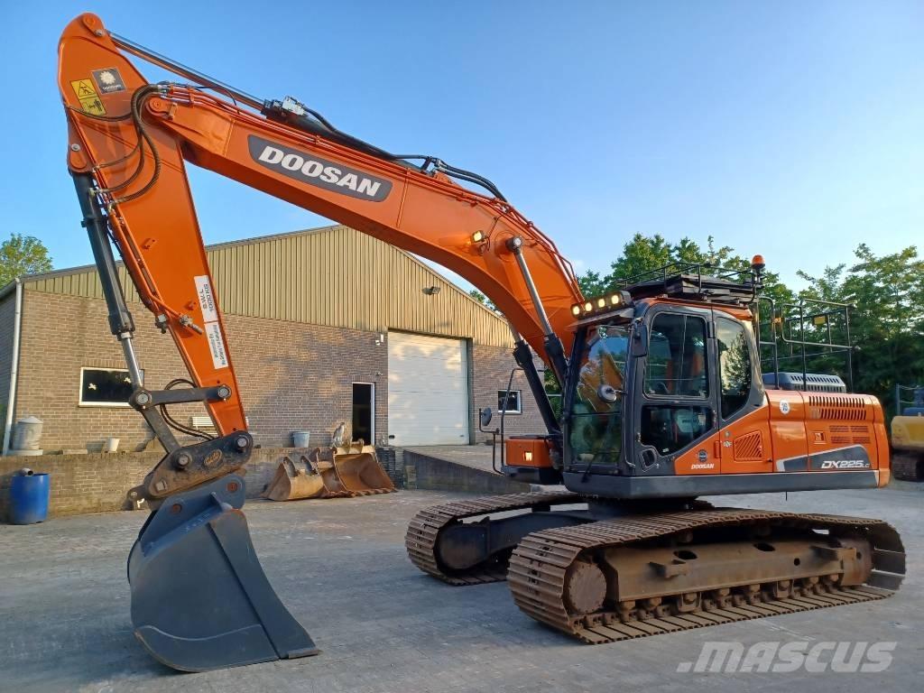 Doosan DX 225 LC-5 Lánctalpas kotrók