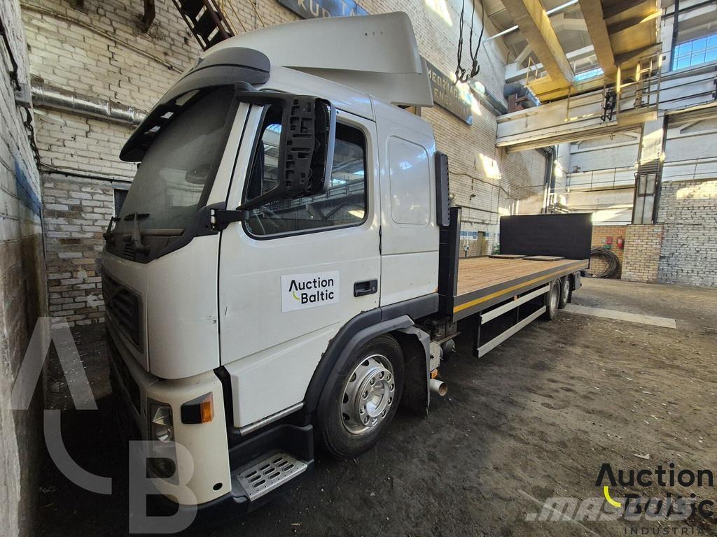 Volvo FM380 Platós / Ponyvás teherautók