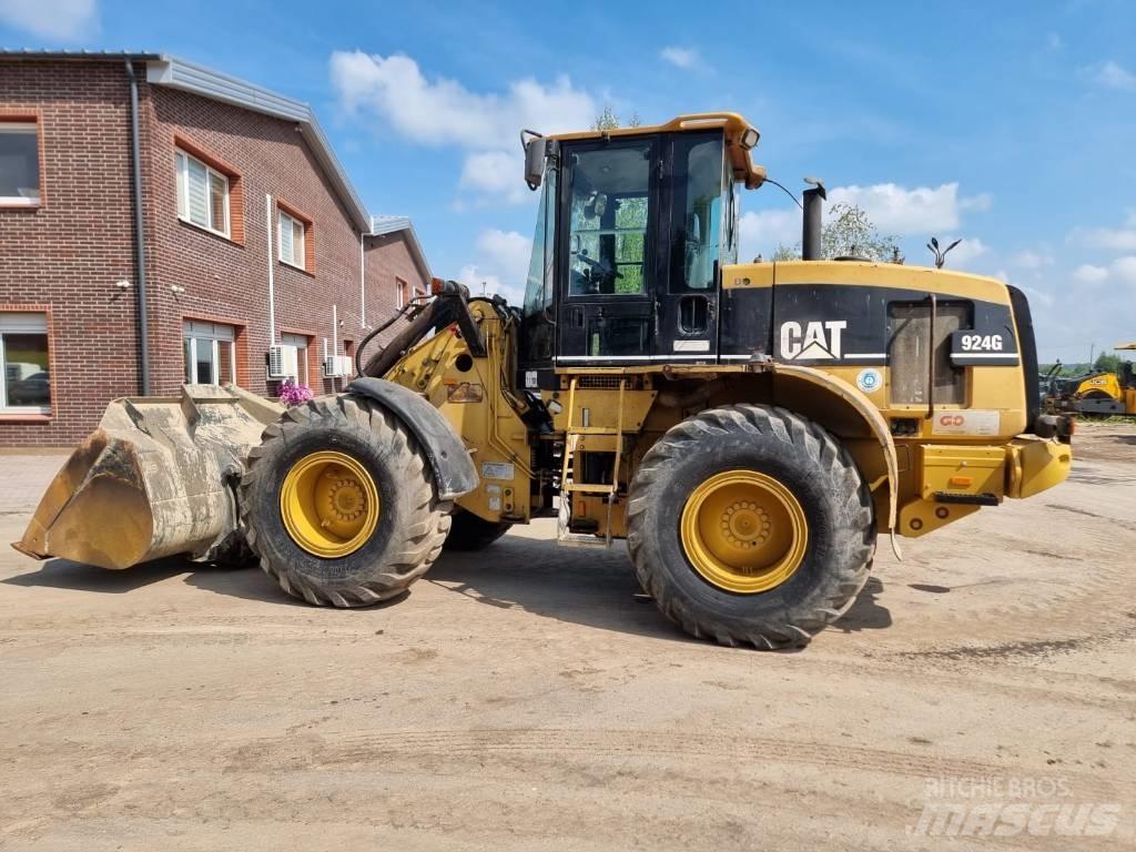 CAT 924 G Gumikerekes homlokrakodók