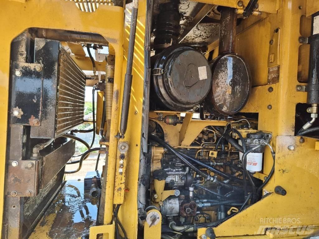 CAT 924 G Gumikerekes homlokrakodók