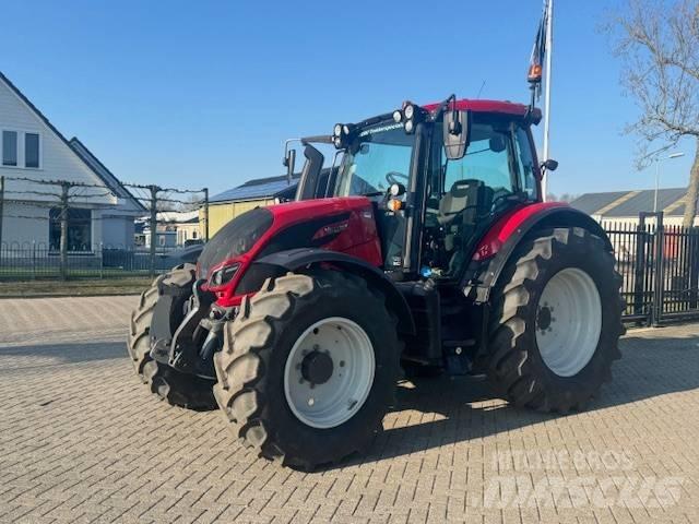 Valtra N134 Hitech Traktorok
