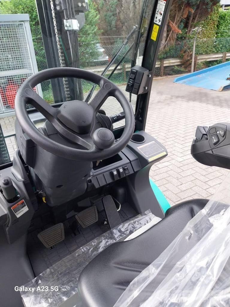 Mitsubishi FG 25 N Gázüzemű targoncák