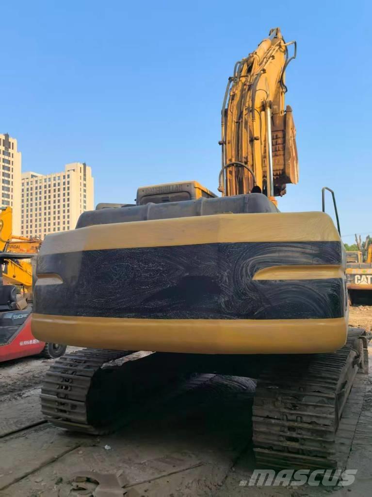 CAT 320 B L Lánctalpas kotrók